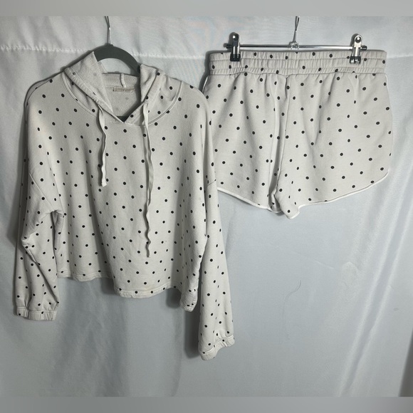 lovestitch Other - Lovestitch Polka Dot Hoodie & Shorts Lounge Set Women’s Large White Black